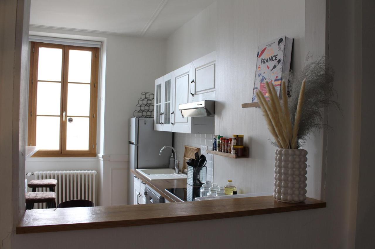 Charmant Appartement Plein Centre Ville - Parking Prive Auxerre Zewnętrze zdjęcie